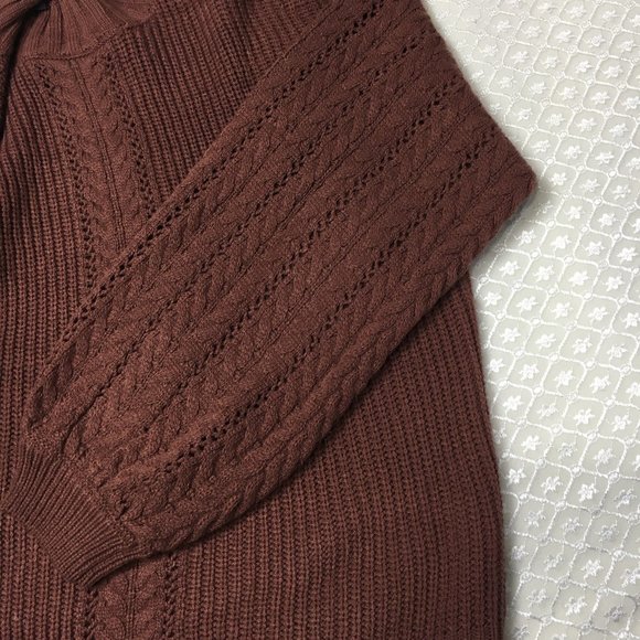NWOT Olivia Sky Loose Turtleneck Sweater - Picture 5 of 9